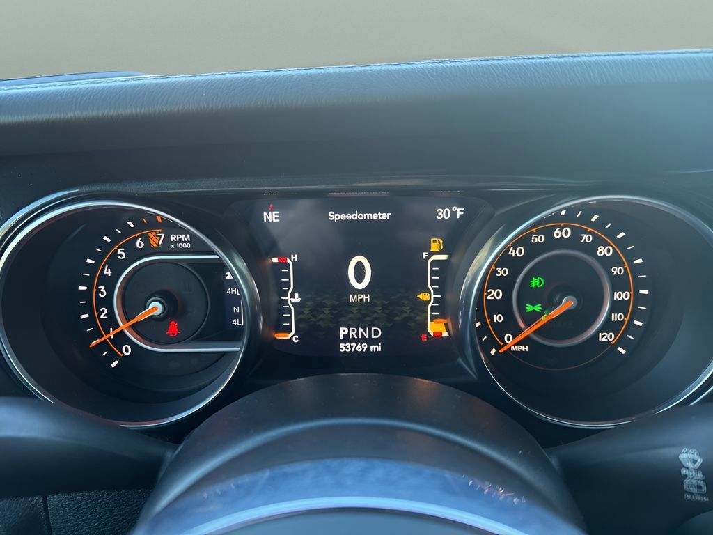 Used 2020 Jeep Wrangler Unlimited Sahara AWD/4WD image 15