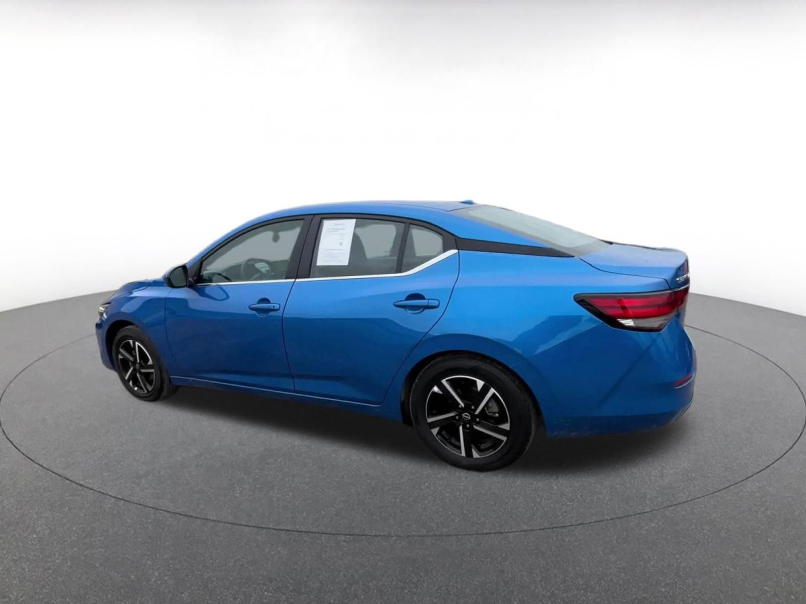 Used 2025 Nissan Sentra SV image 10