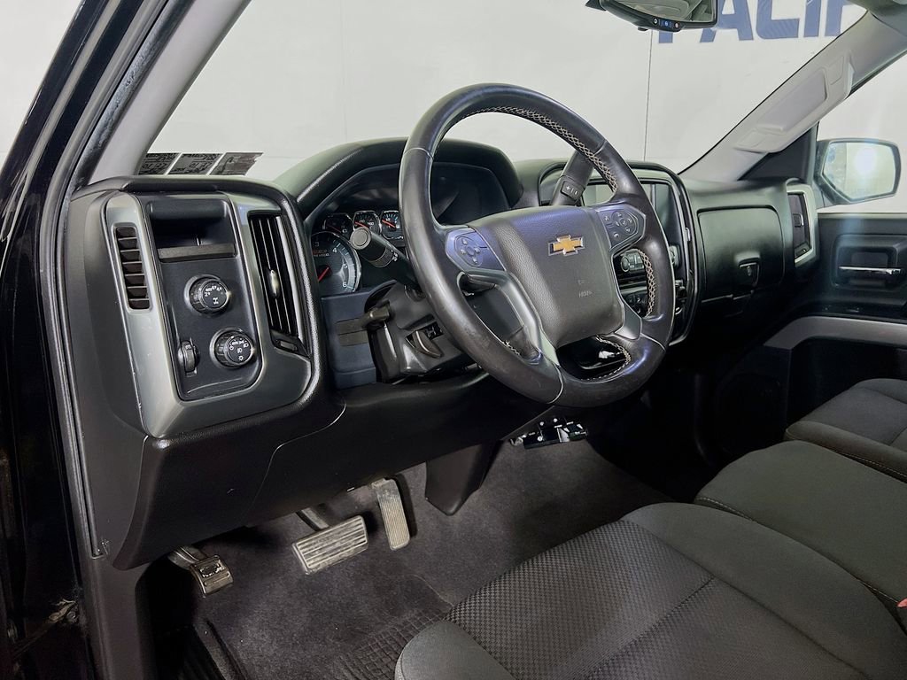 Used 2018 Chevrolet Silverado 1500 LT w/ All Star Edition image 9