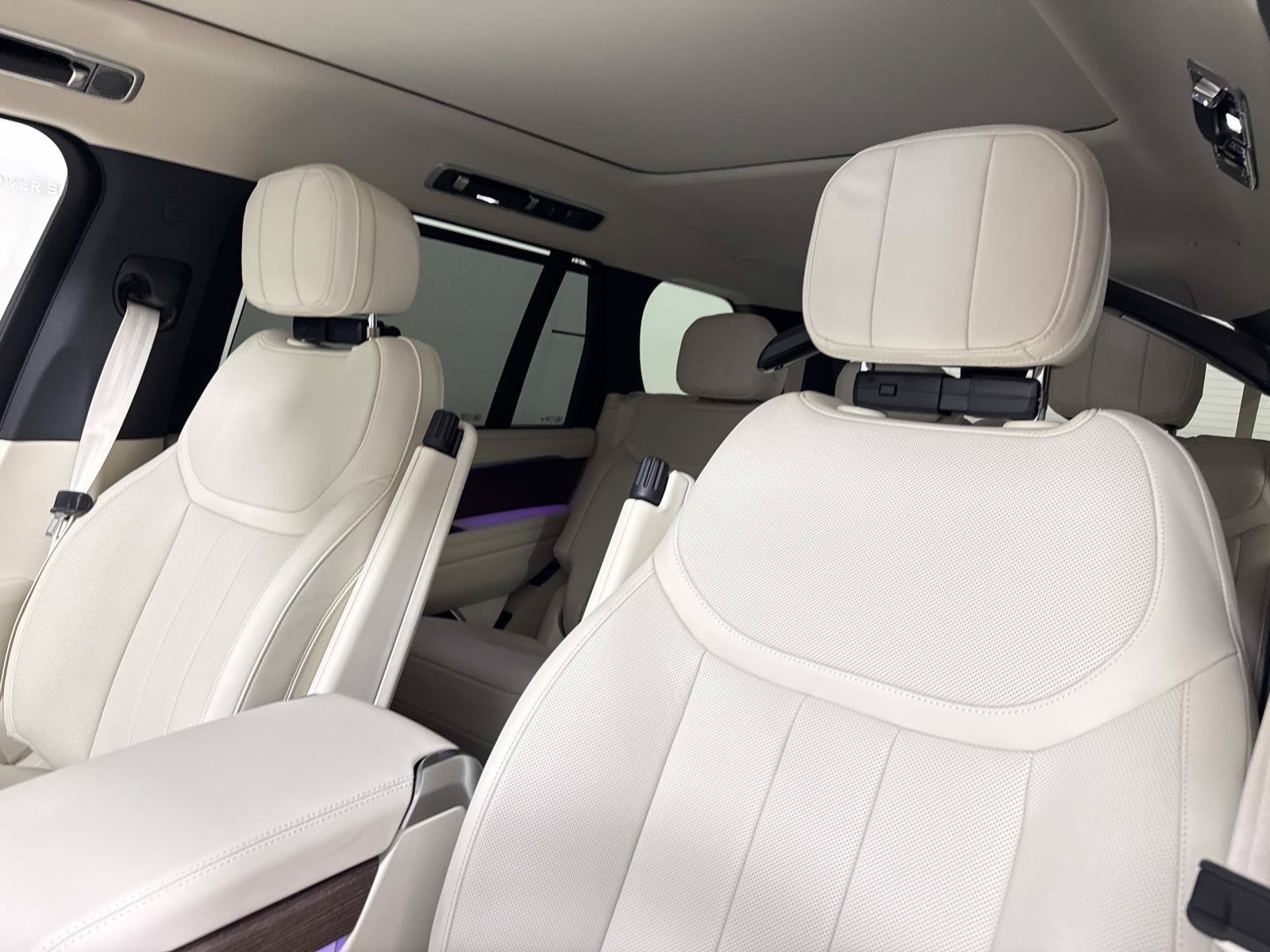 New 2027 Land Rover Range Rover Long Wheelbase SE AWD/4WD image 19