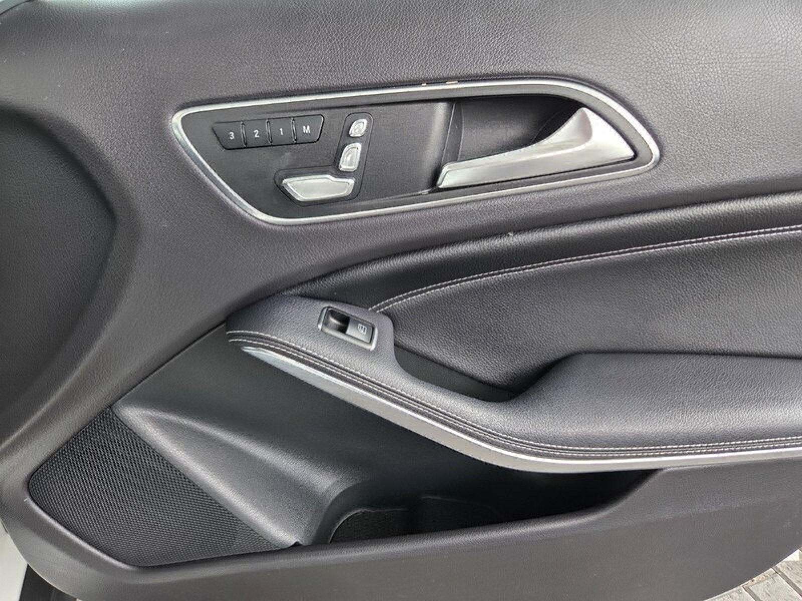 Used 2020 Mercedes-Benz GLA 250 4MATIC image 21