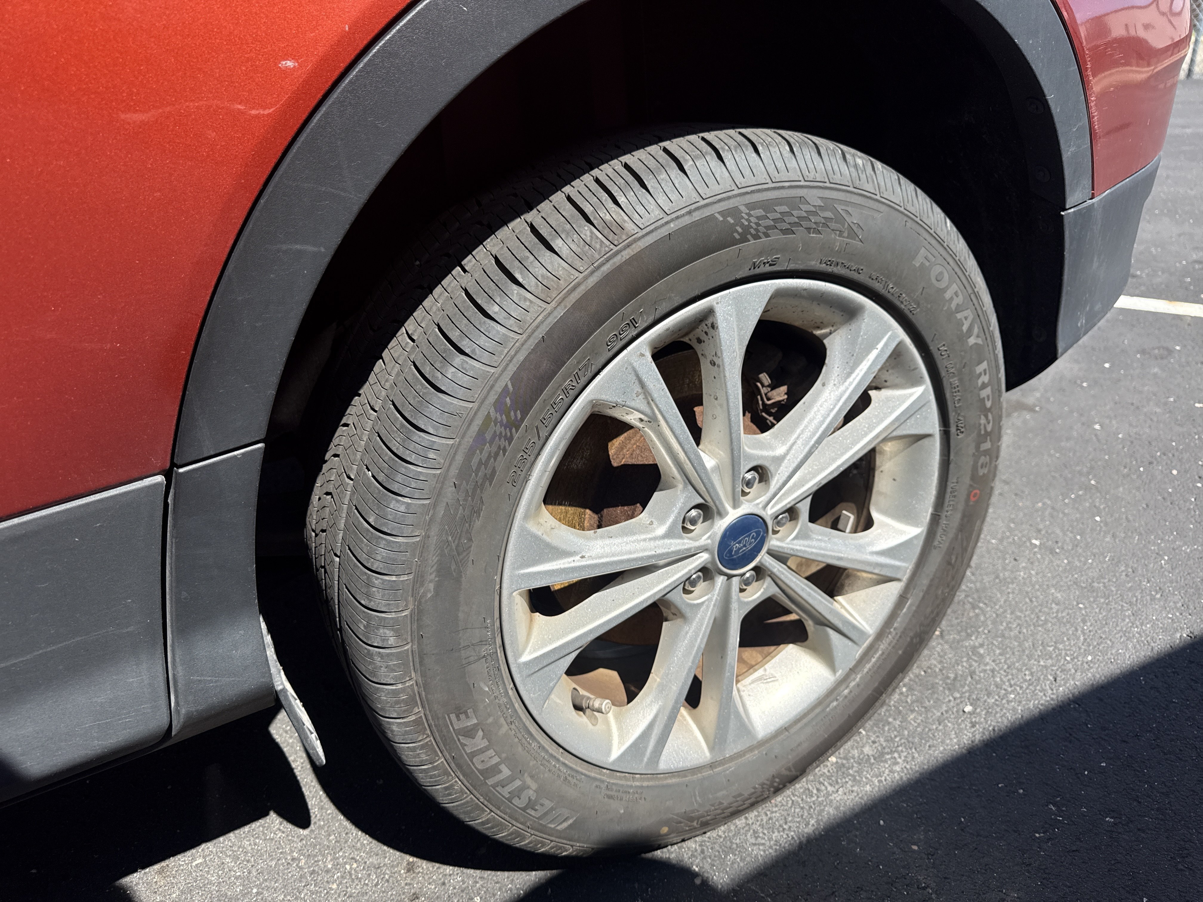 Used 2019 Ford Escape SEL w/ Ford Safe & Smart Package AWD/4WD image 9