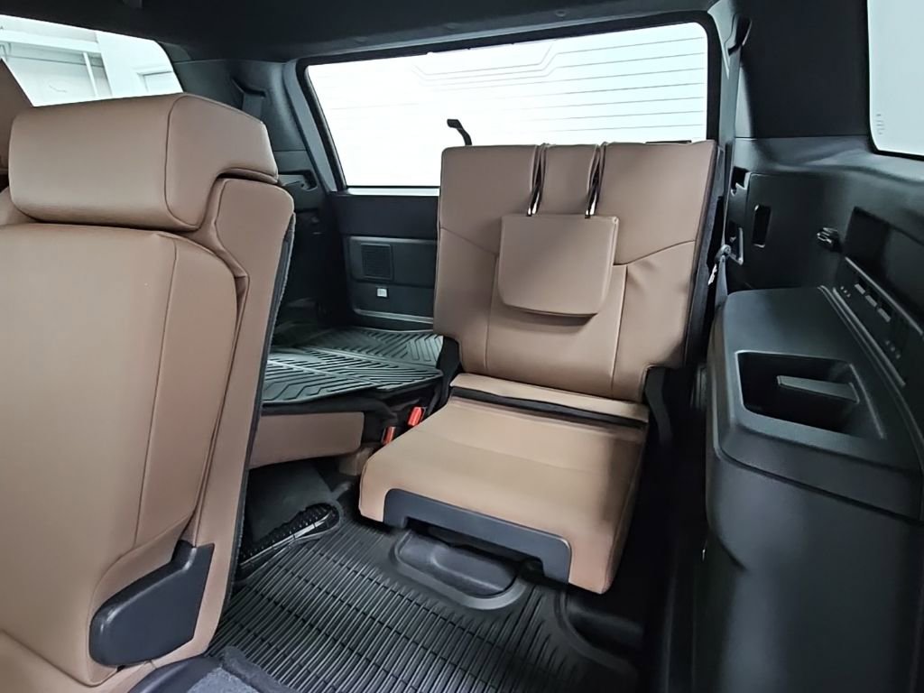 Used 2025 Toyota 4Runner Limited image 37