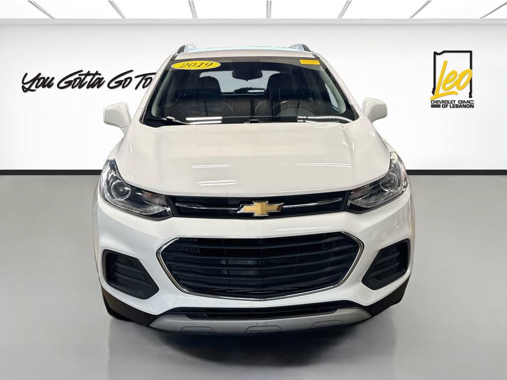Used 2019 Chevrolet Trax LT w/ LT Convenience Package AWD/4WD image 2