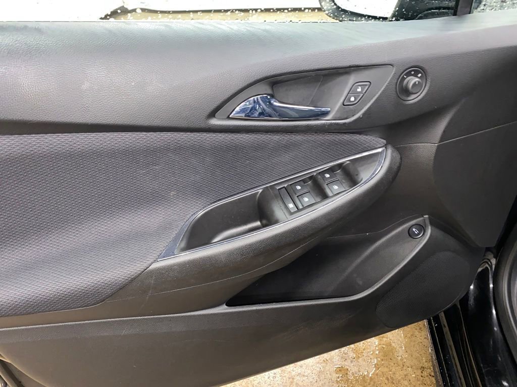 Used 2018 Chevrolet Cruze LT w/ Convenience Package image 10