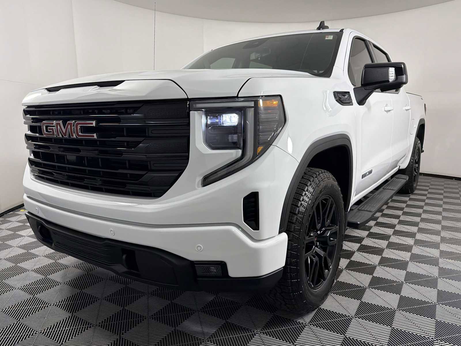 New 2026 GMC Sierra 1500 Elevation w/ Elevation Premium Package AWD/4WD image 6