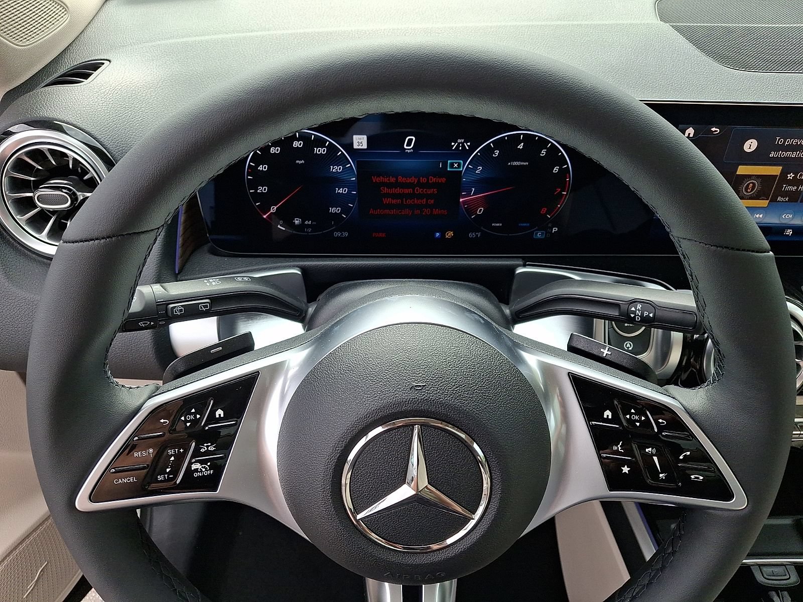 New 2026 Mercedes-Benz GLB 250 4MATIC image 16