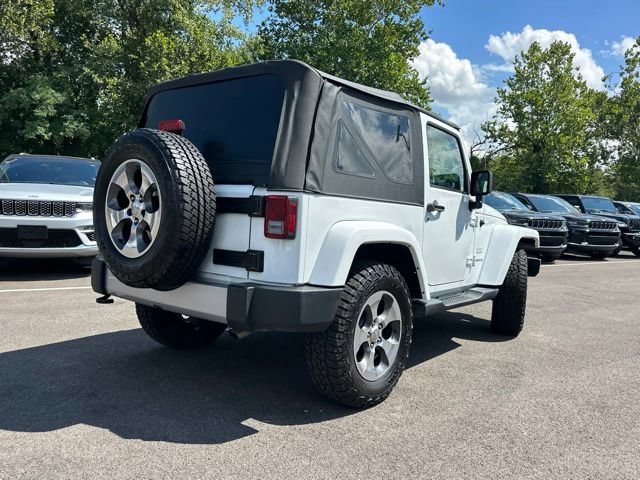 Used 2017 Jeep Wrangler Sahara w/ Connectivity Group AWD/4WD image 15