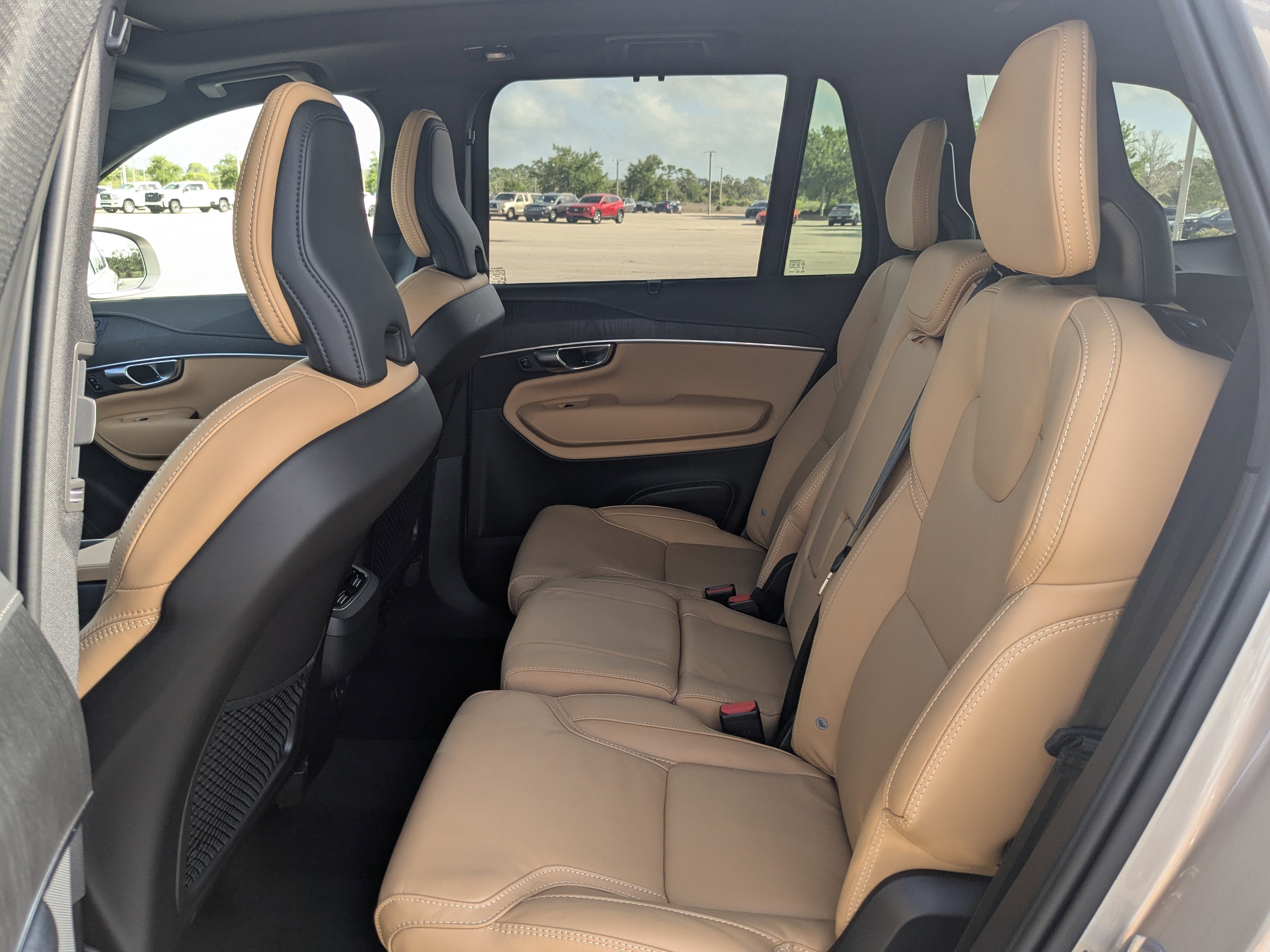 Used 2025 Volvo XC90 B6 Ultra w/ Protection Package Premier AWD/4WD image 19