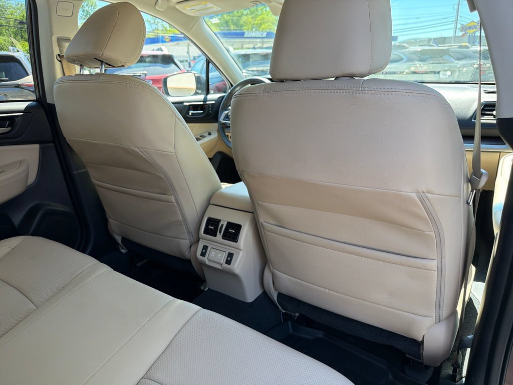 Used 2019 Subaru Outback 3.6R Limited AWD/4WD image 36