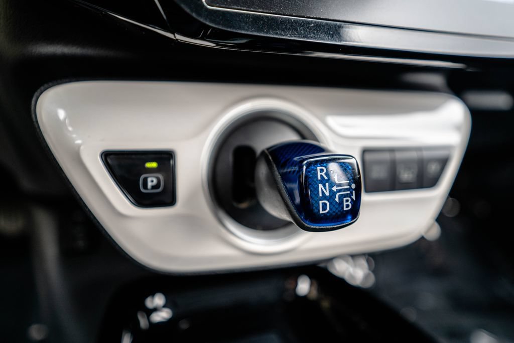 Used 2018 Toyota Prius Prime Premium FWD image 23