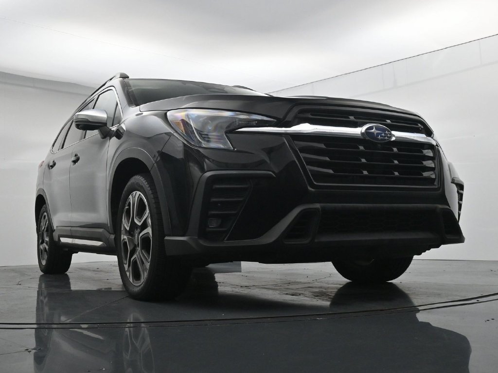 Used 2023 Subaru Ascent Limited w/ Technology Package AWD/4WD image 18
