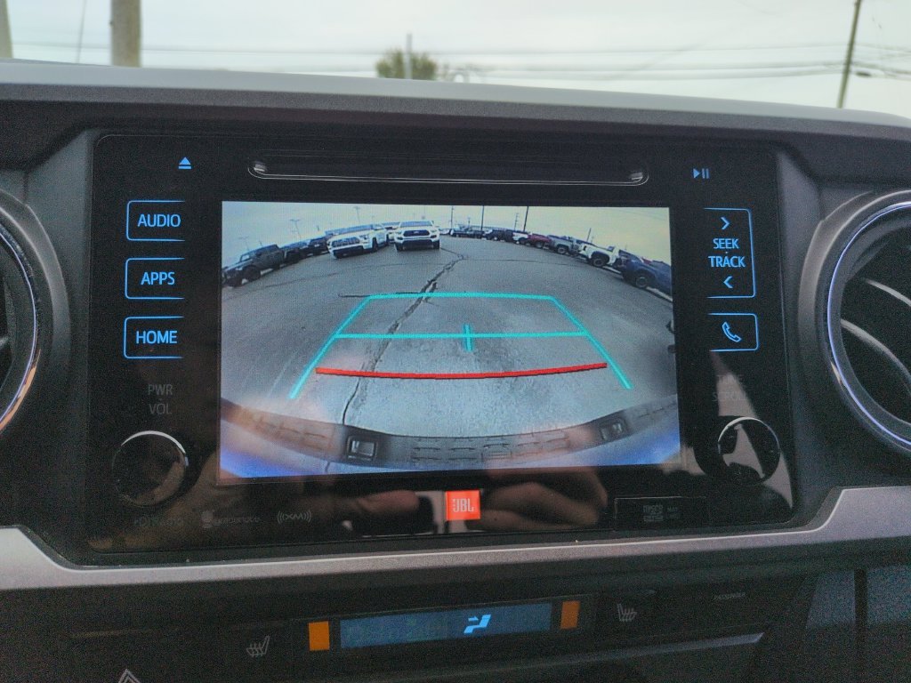 Used 2017 Toyota Tacoma TRD Sport AWD/4WD image 20