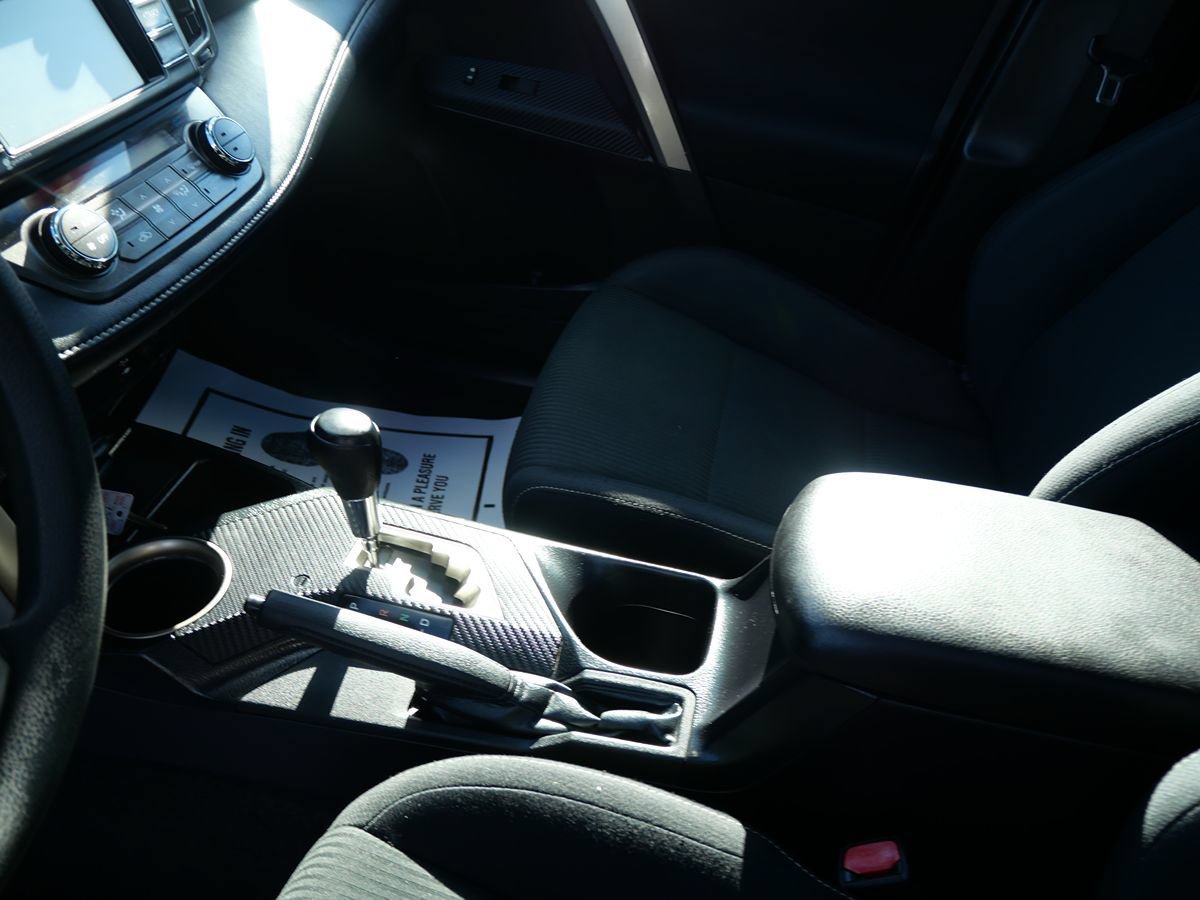 Used 2015 Toyota RAV4 XLE AWD/4WD image 13