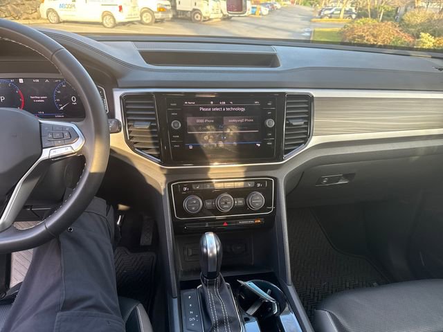 Used 2021 Volkswagen Atlas SEL Premium image 24