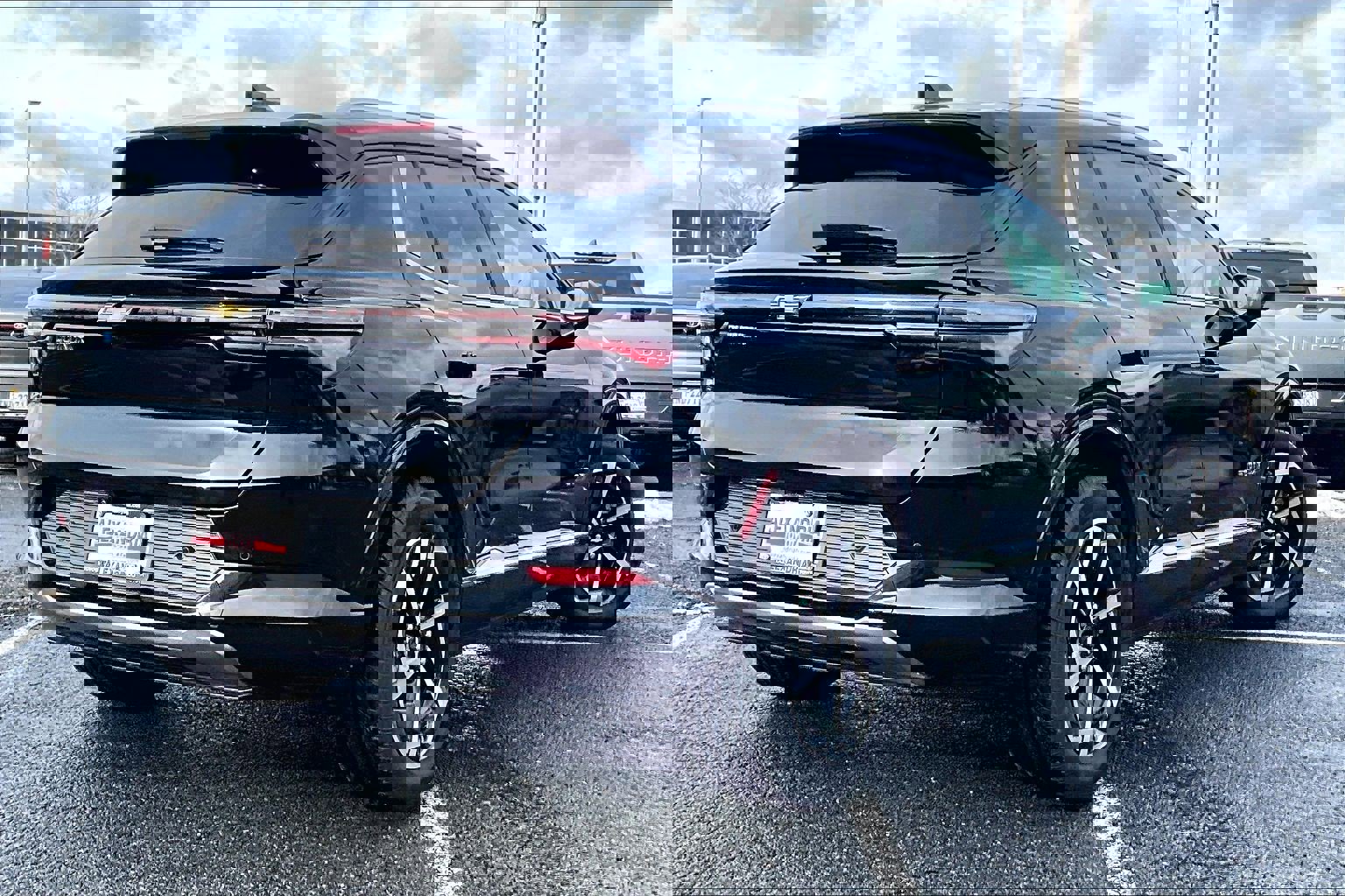 Used 2024 Chevrolet Equinox EV LT image 11