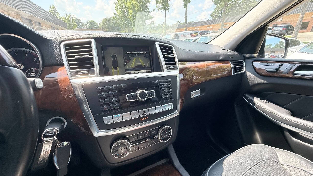 Used 2014 Mercedes-Benz GL 550 4MATIC image 79