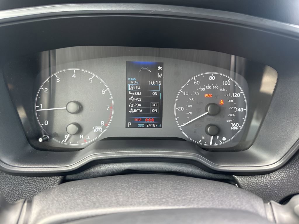 Used 2025 Toyota Corolla Cross LE image 20