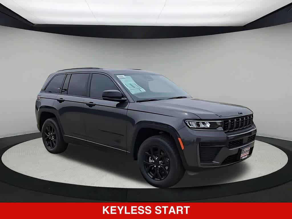 New 2026 Jeep Grand Cherokee Altitude AWD/4WD image 2