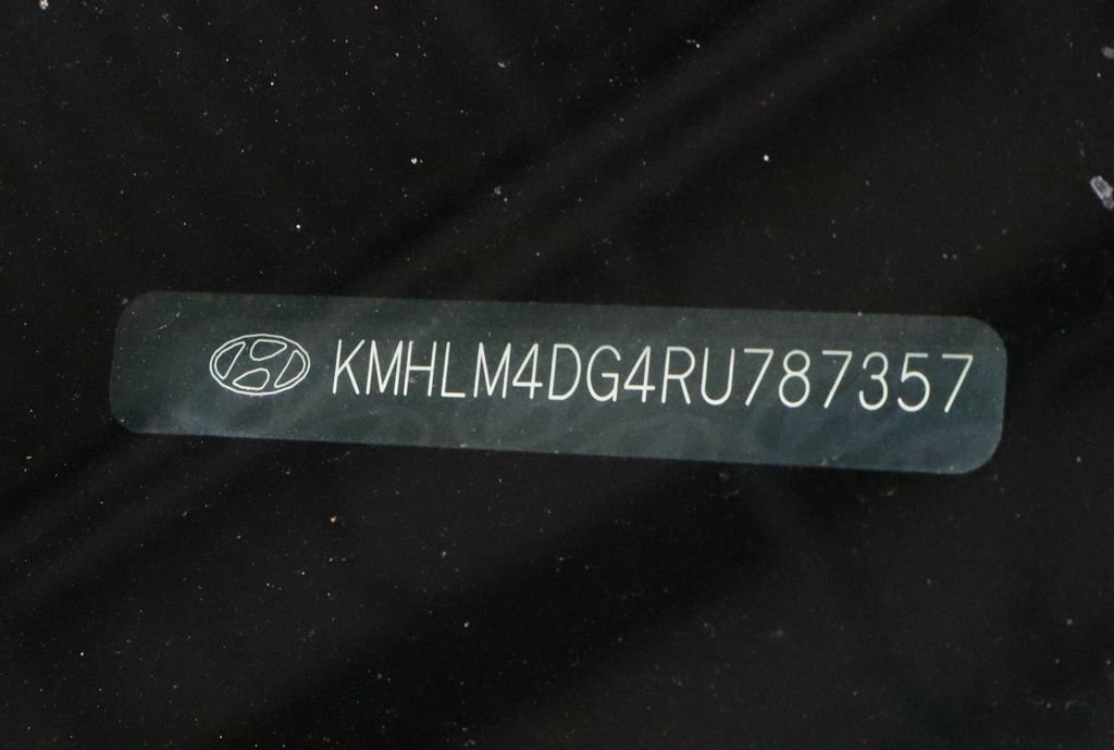 Certified 2024 Hyundai Elantra SEL image 33