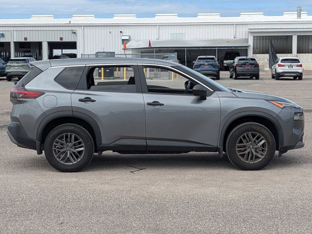 Used 2023 Nissan Rogue S video 4