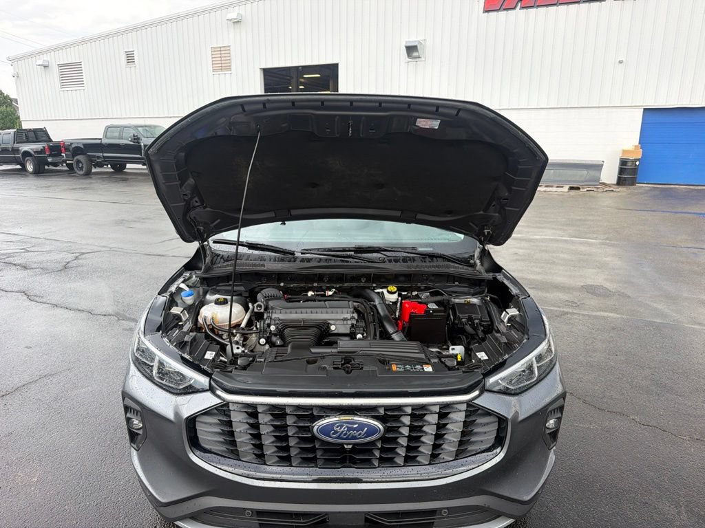 Used 2024 Ford Escape Platinum AWD/4WD image 37