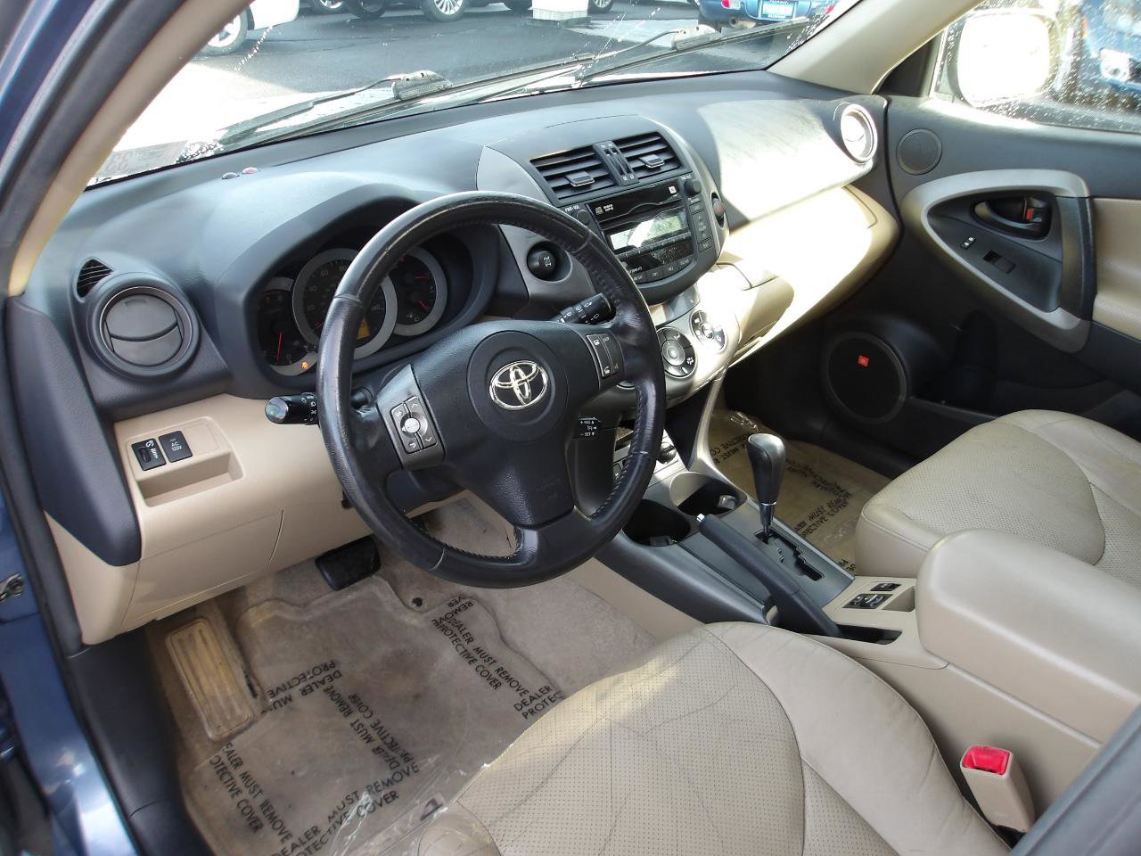 Used 2010 Toyota RAV4 Limited AWD/4WD image 10