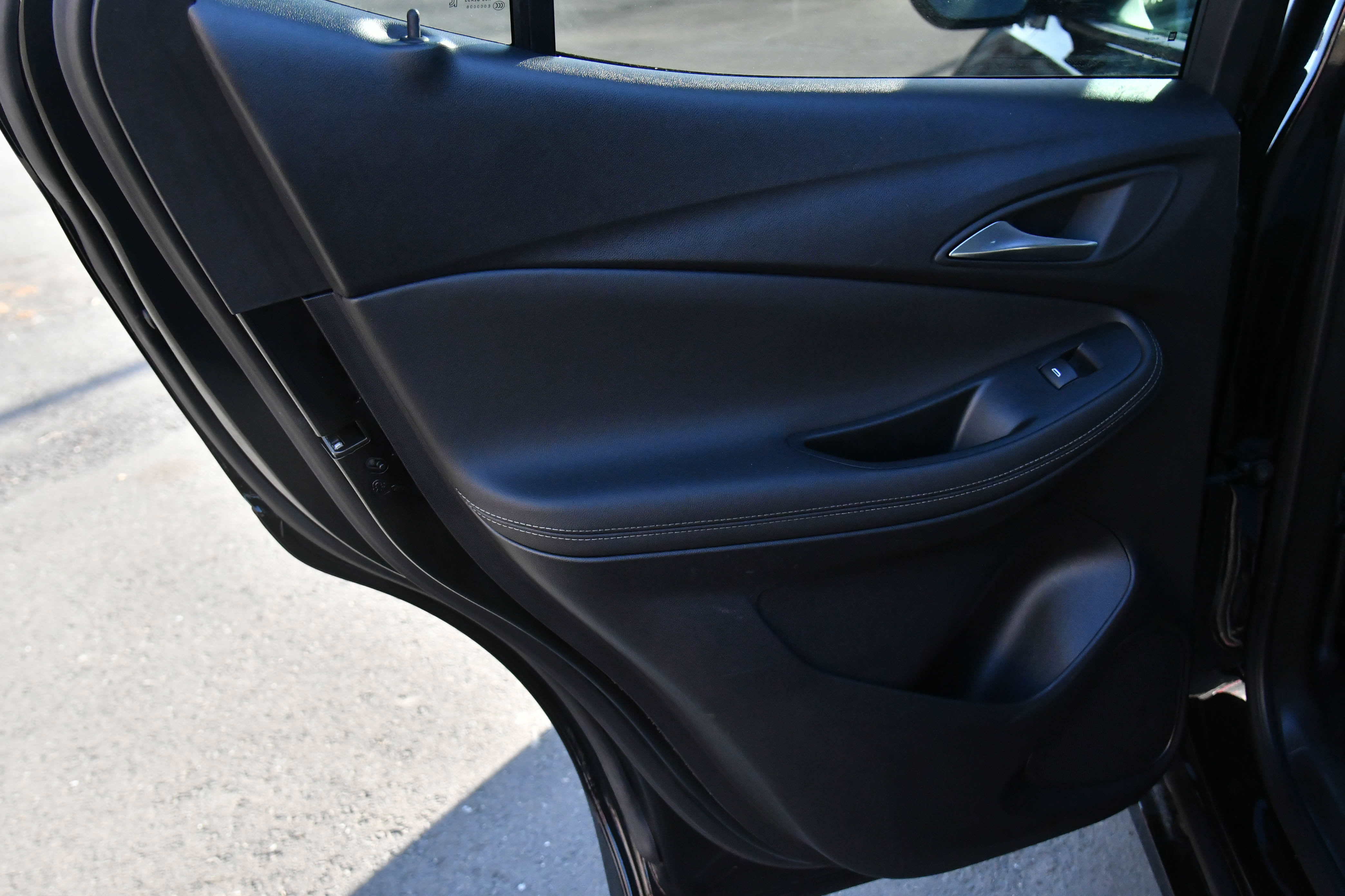 Used 2024 Buick Encore GX Sport Touring w/ Comfort Package image 33