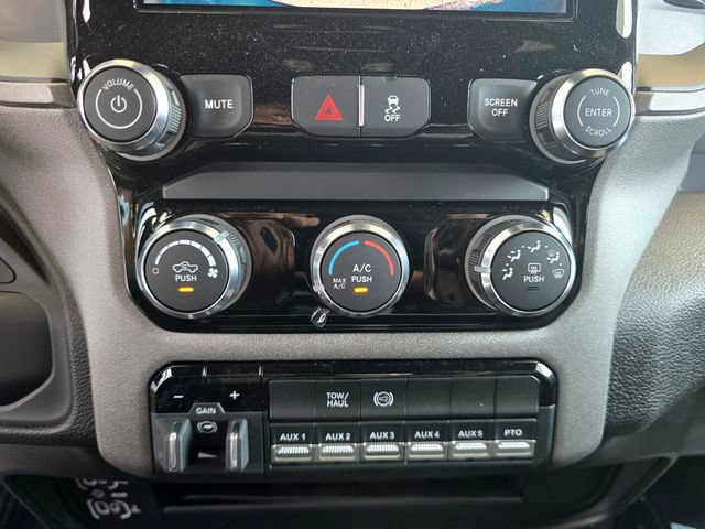 New 2026 RAM 3500 Tradesman w/ Chrome Appearance Group A AWD/4WD image 13