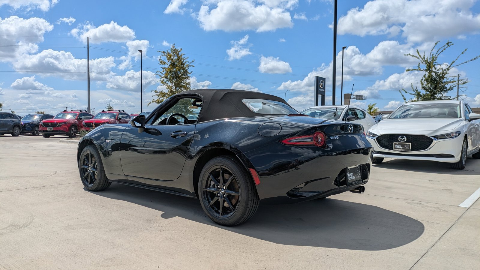 New 2026 MAZDA MX-5 Miata Sport RWD image 5