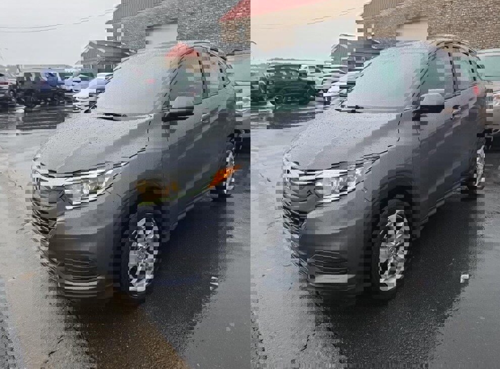 Used 2019 Honda HR-V LX image 2