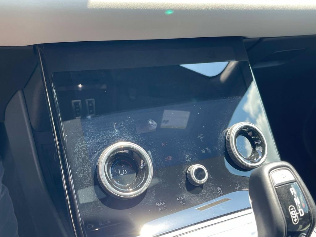 Used 2023 Land Rover Range Rover Evoque R-Dynamic SE image 26