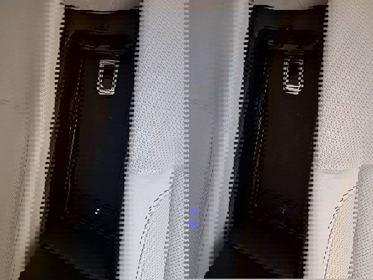 Used 2011 Rolls-Royce Ghost image 32