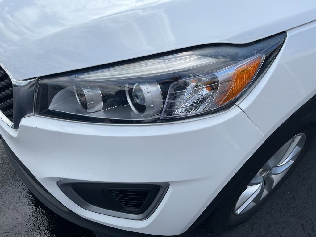 Used 2017 Kia Sorento LX w/ LX Convenience Package AWD/4WD image 13