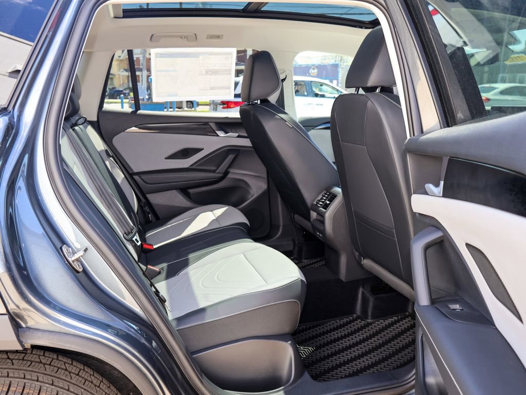 New 2026 Volkswagen Tiguan SE AWD/4WD image 29