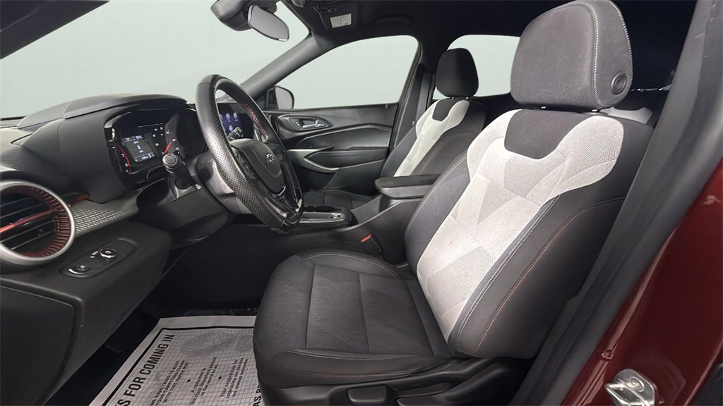 Certified 2024 Chevrolet Trax RS w/ Driver Confidence Package image 33