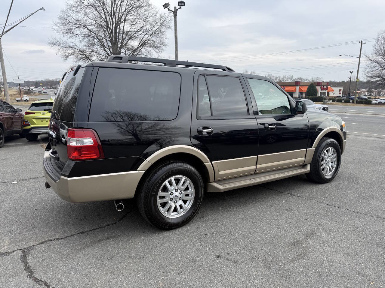 Used 2012 Ford Expedition XLT image 5