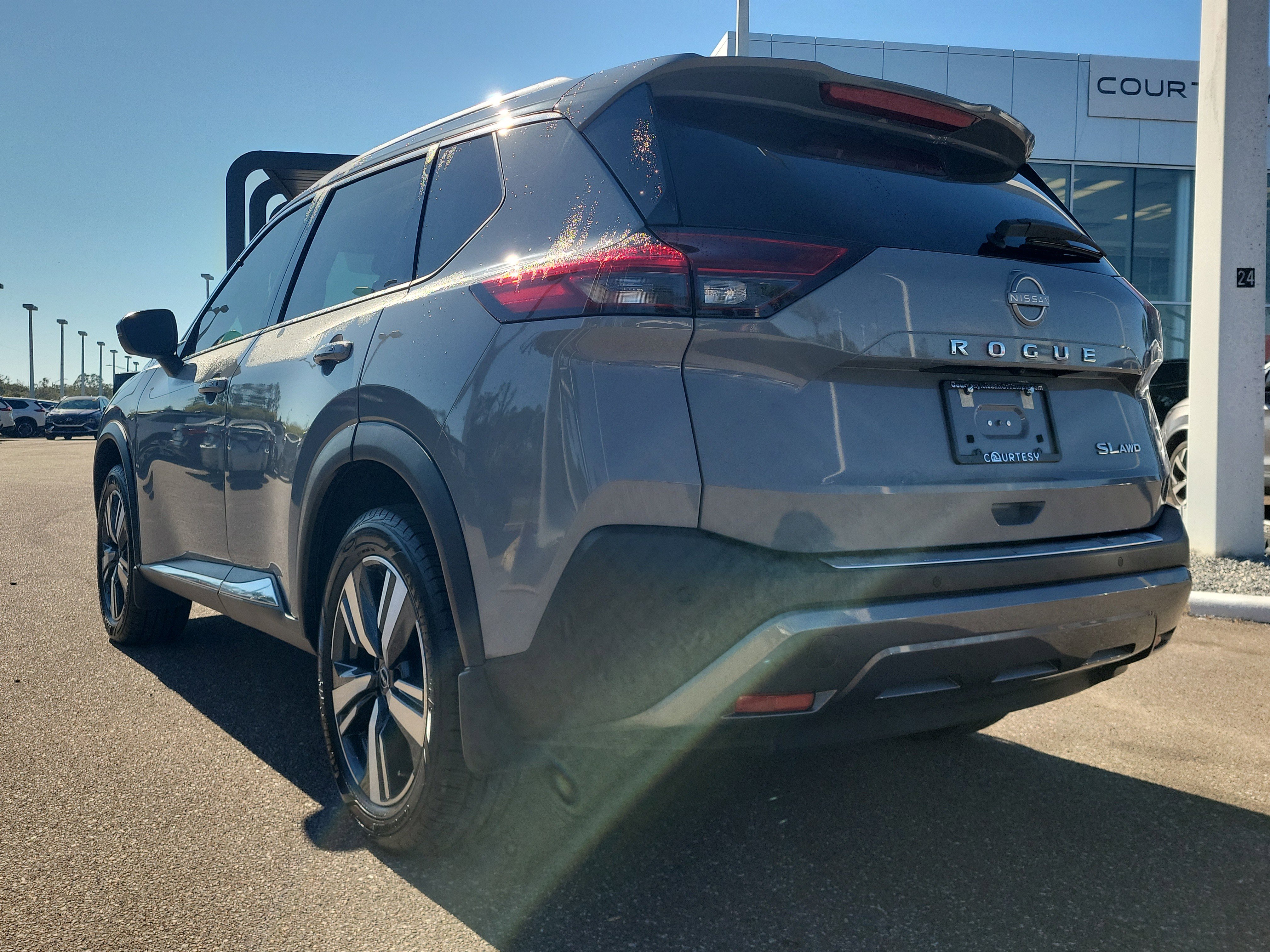 Certified 2022 Nissan Rogue SL image 6