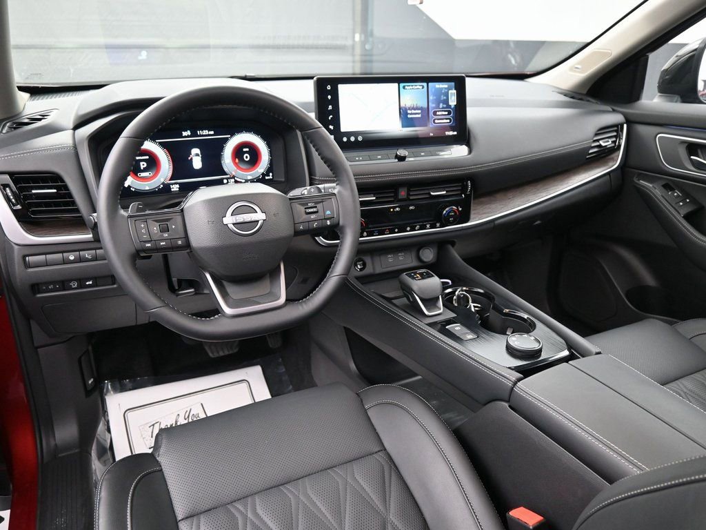 Used 2025 Nissan Rogue Platinum w/ Platinum Premium Package image 10