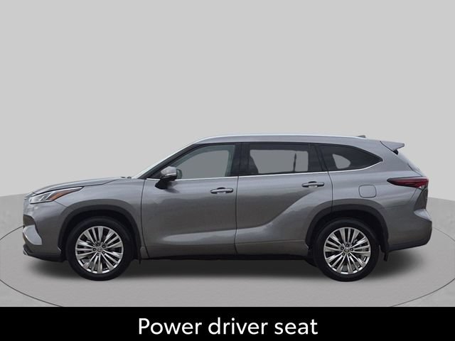 Certified 2026 Toyota Highlander Platinum AWD/4WD image 10