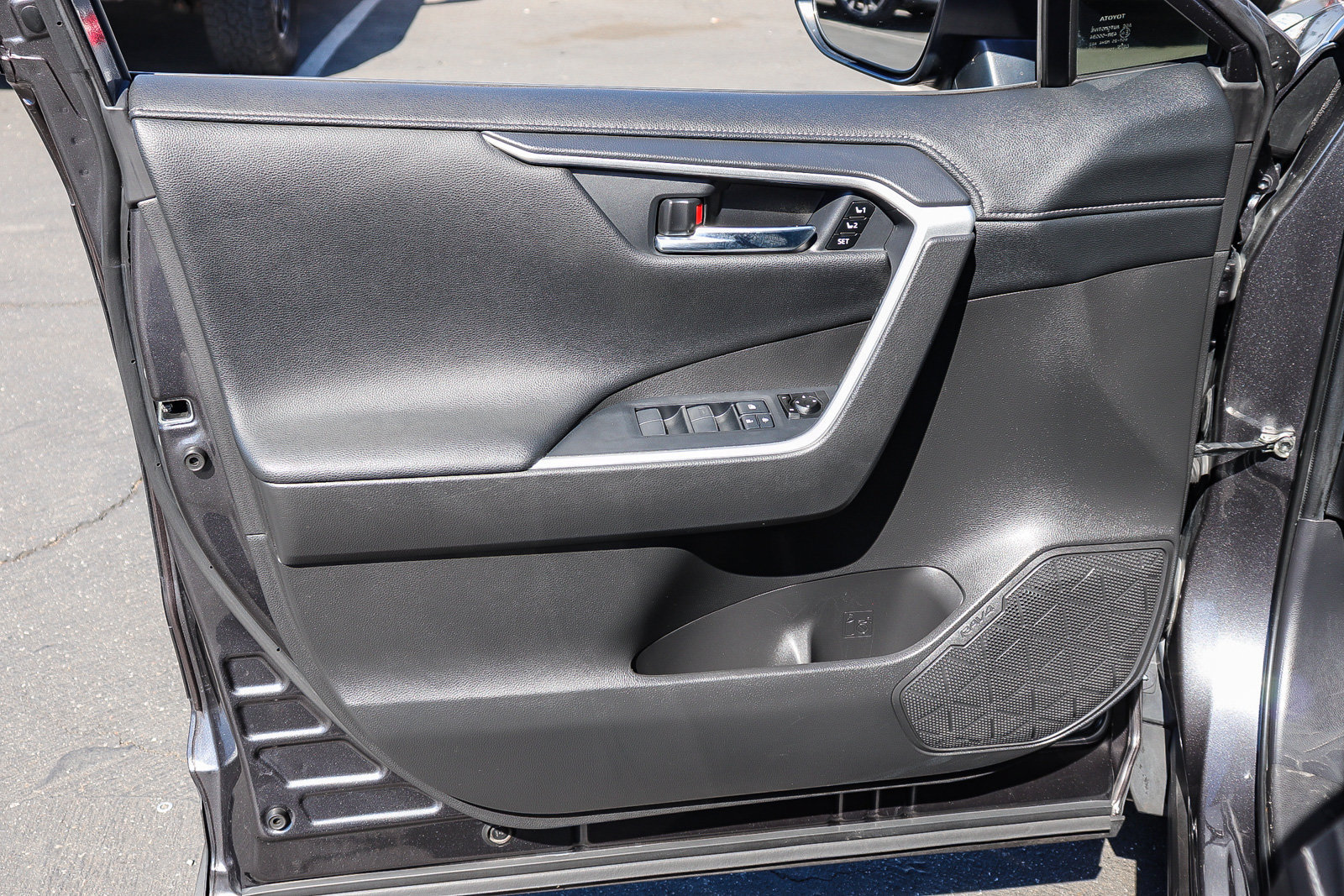 Certified 2020 Toyota RAV4 Limited FWD image 21
