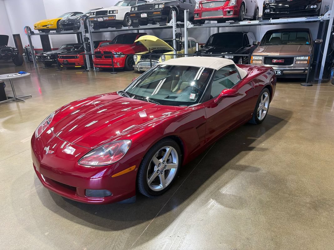 Used 2006 Chevrolet Corvette Convertible w/ Preferred Equipment Group RWD image 82