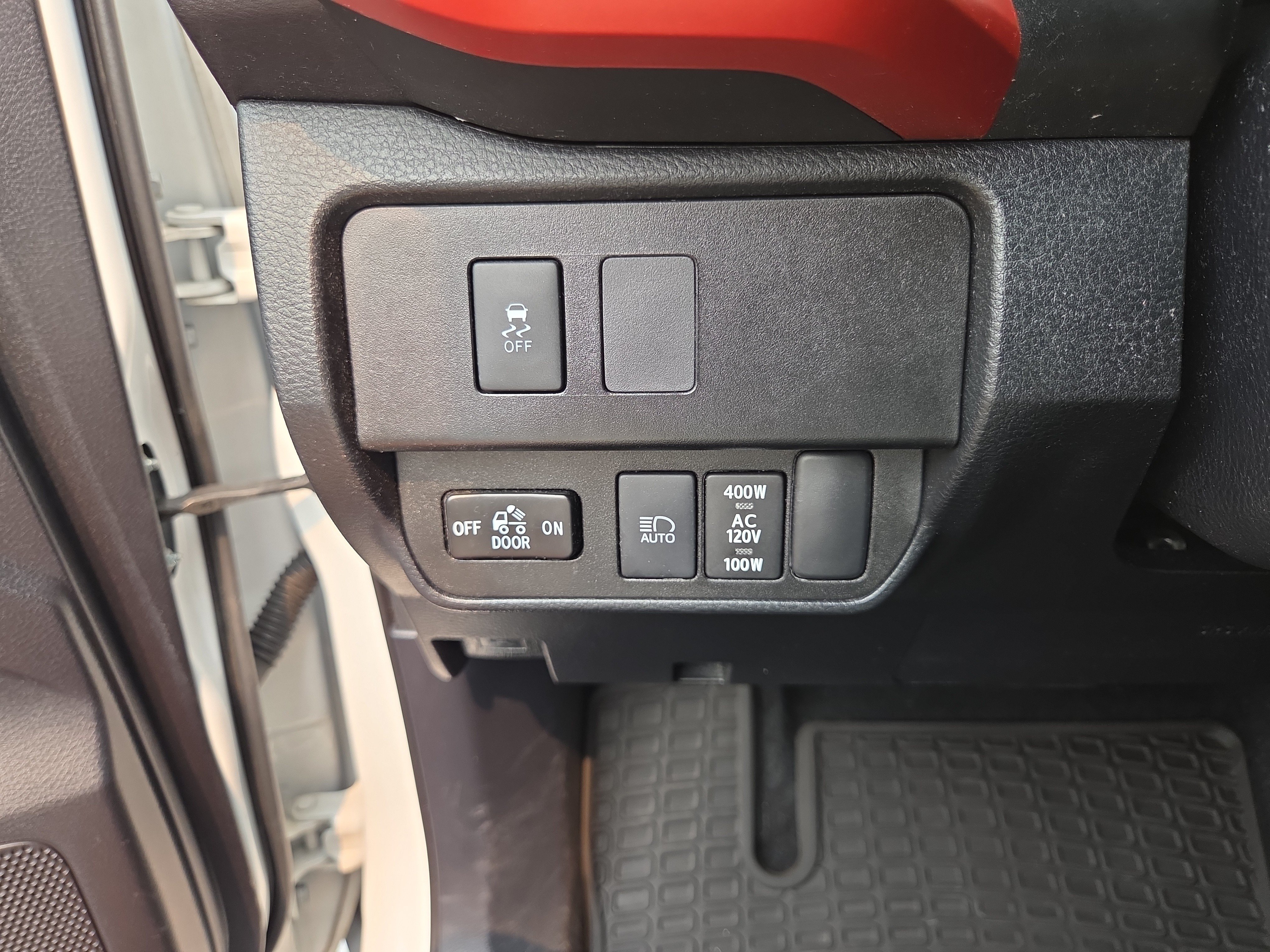 Certified 2020 Toyota Tacoma TRD Off-Road w/ TRD Premium Off Road Package AWD/4WD image 29
