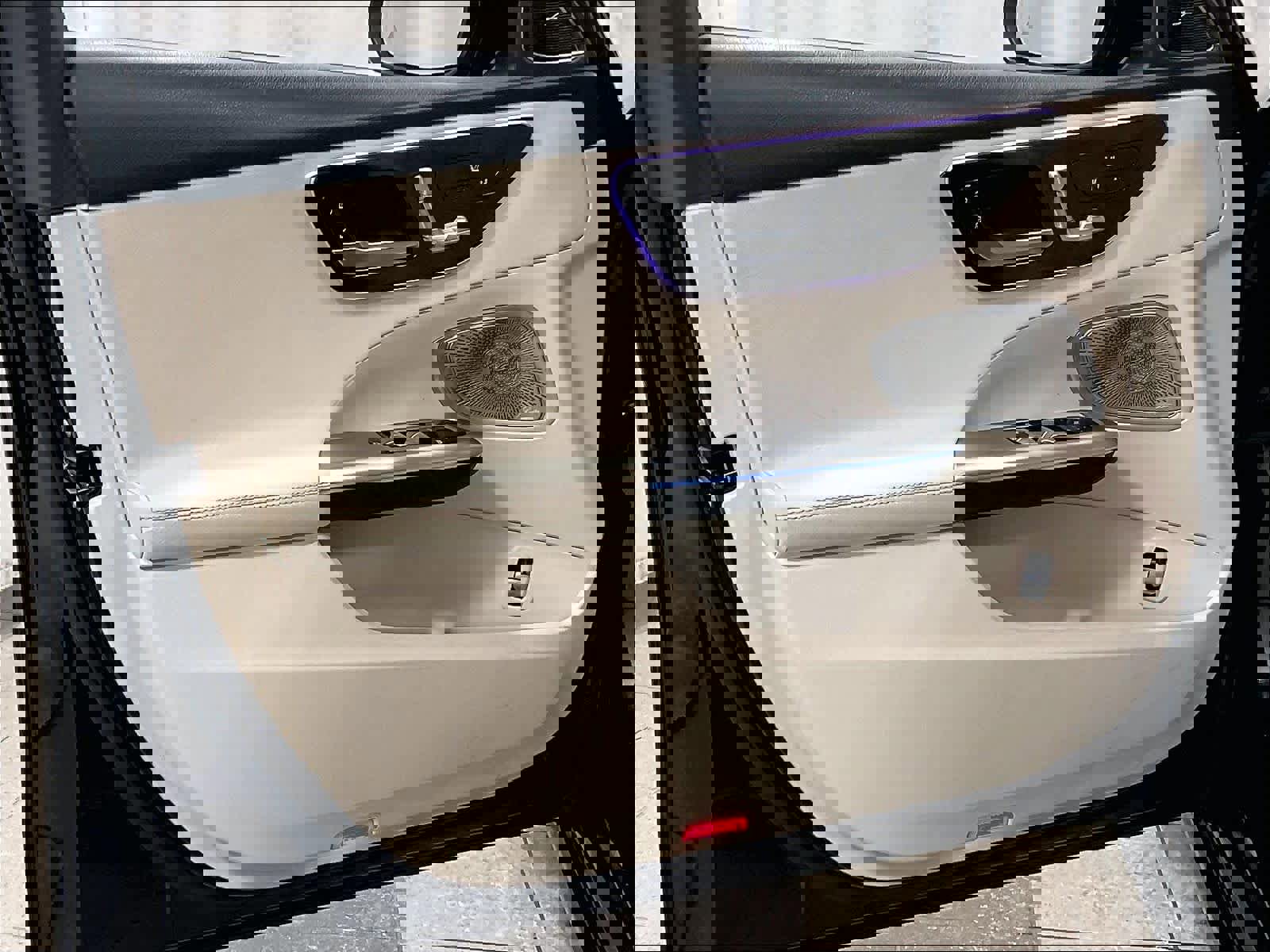 Used 2022 Mercedes-Benz C 300 4MATIC Sedan image 9