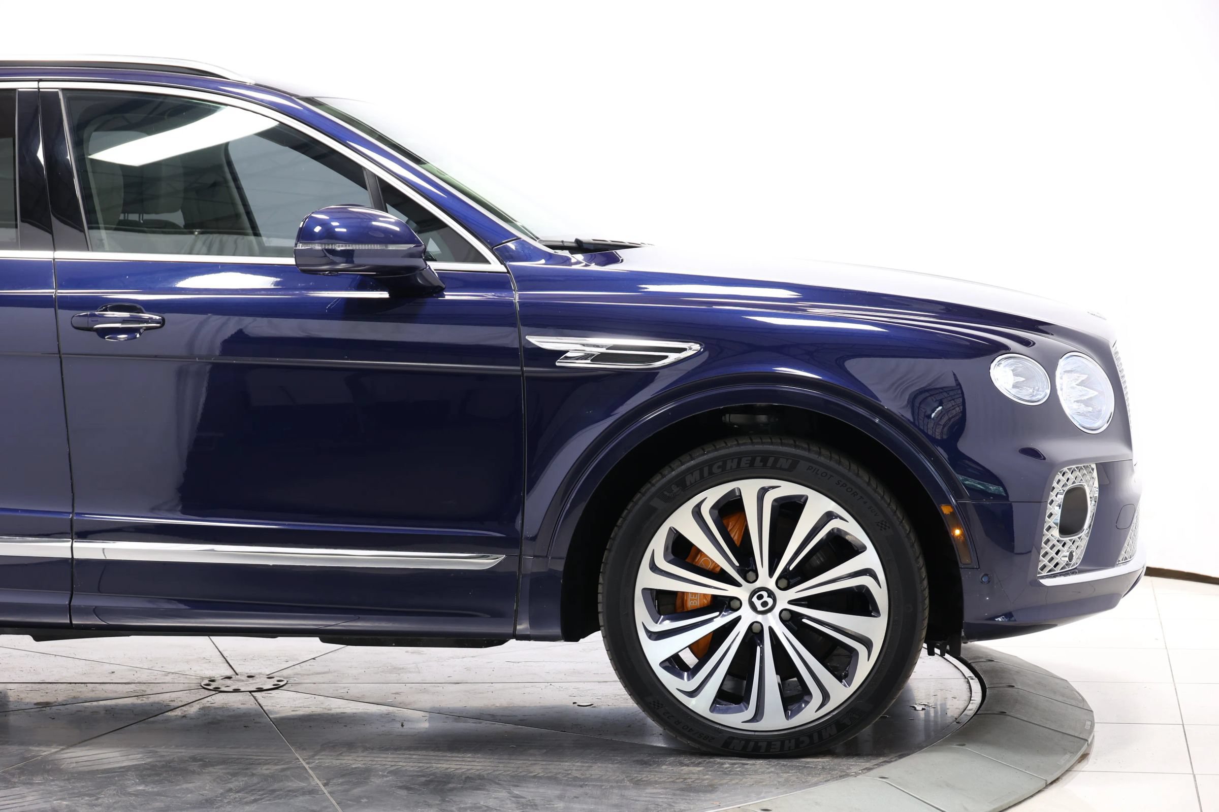Used 2021 Bentley Bentayga w/ First Edition Specification AWD/4WD image 83