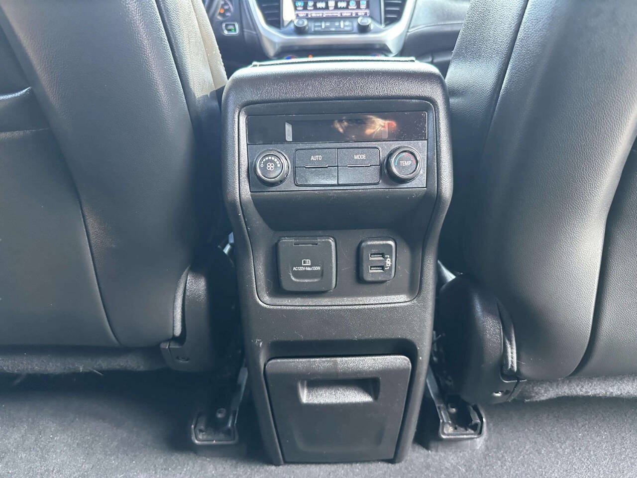 Used 2019 GMC Acadia SLT FWD image 18