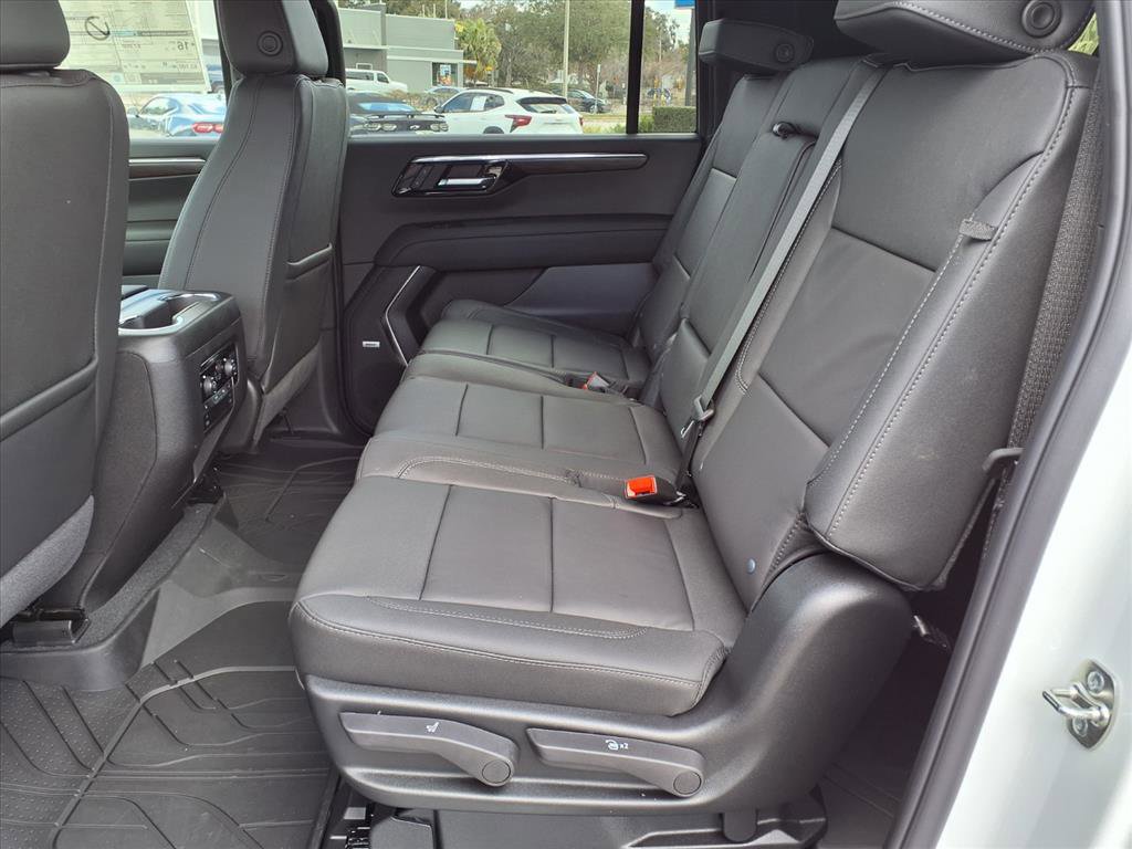 New 2026 Chevrolet Suburban Z71 w/ Comfort Package image 13