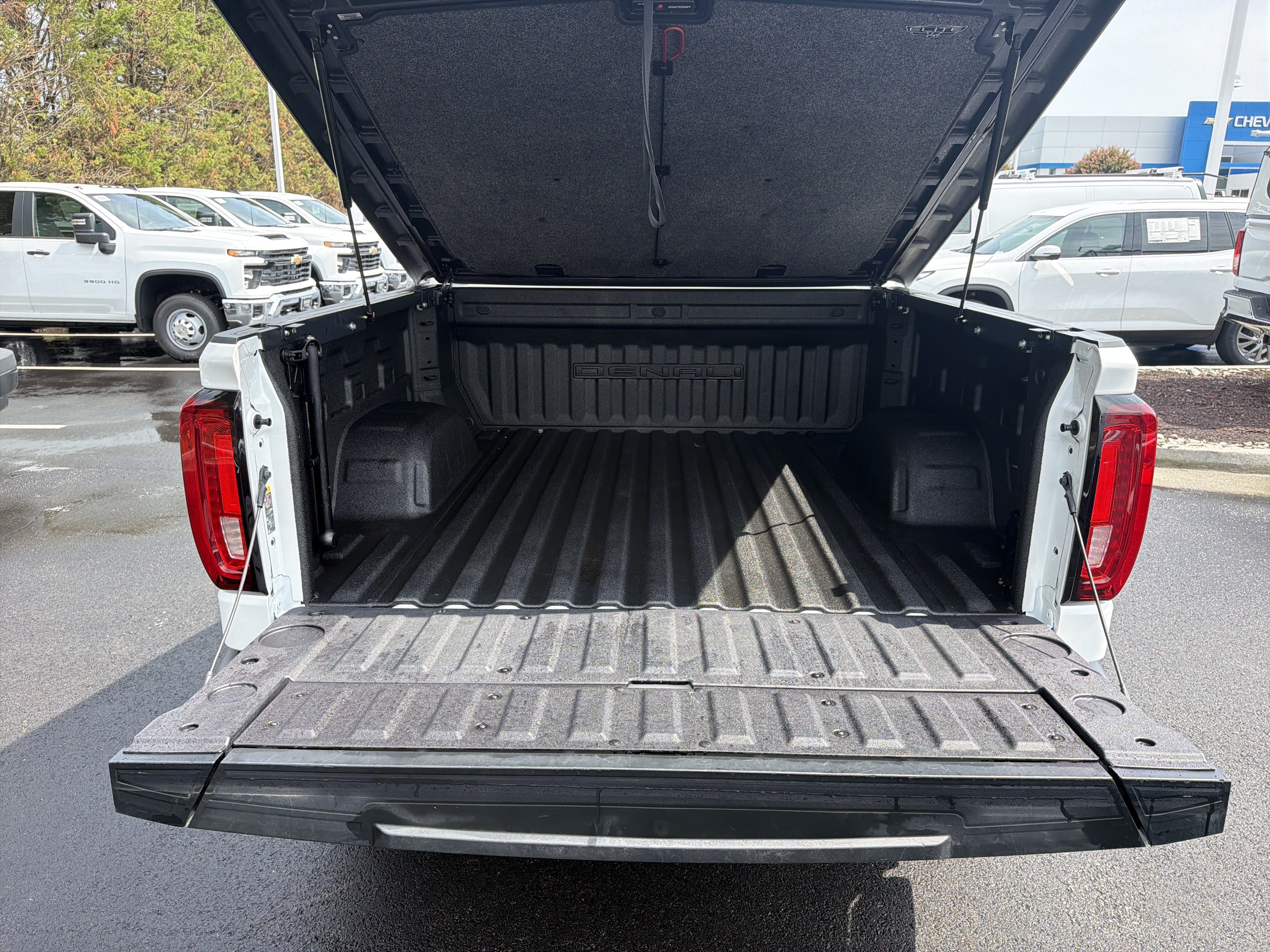 Used 2023 GMC Sierra 1500 Denali AWD/4WD image 34