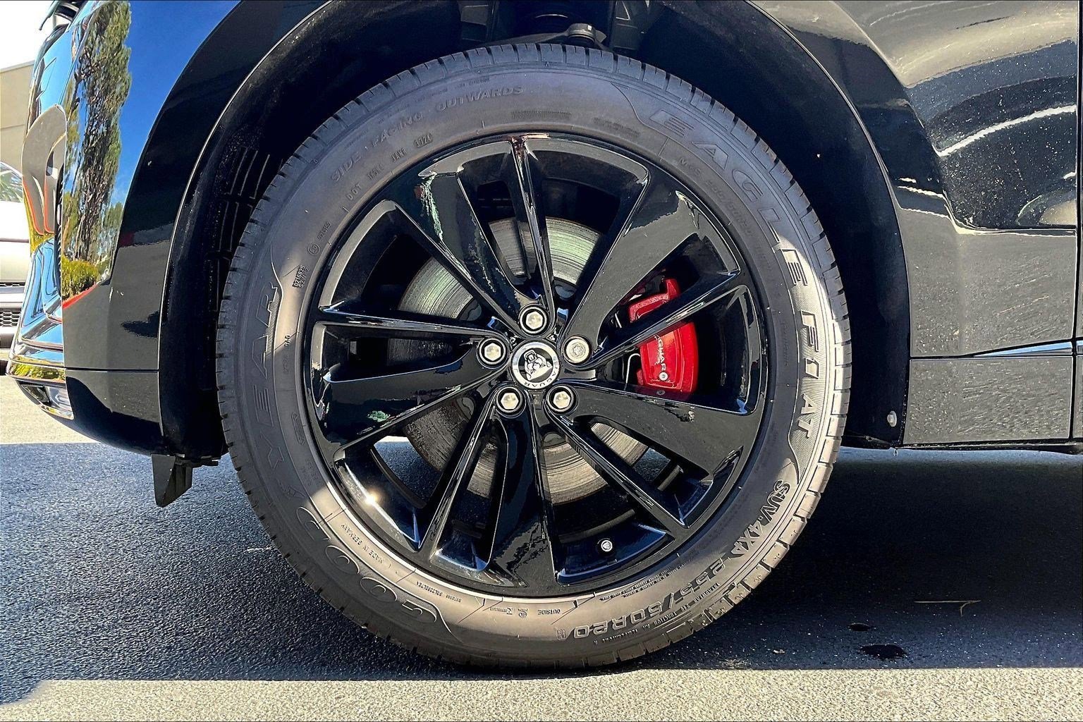 New 2025 Jaguar F-PACE R-Dynamic S AWD/4WD image 6