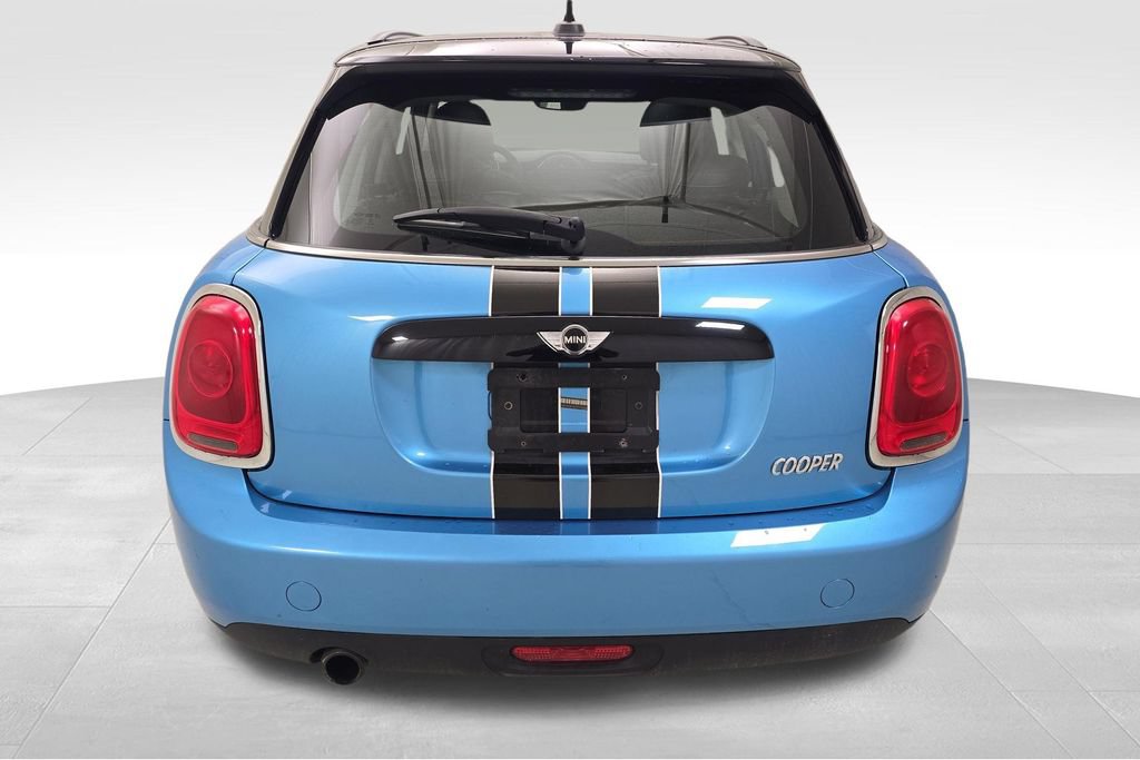 Used 2016 MINI Cooper 4-Door Hardtop FWD image 9